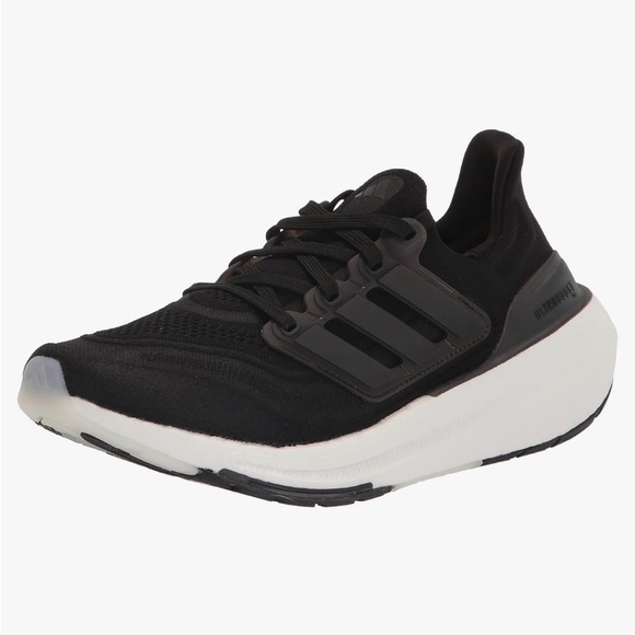 NWT Adidas Men\'s Ultraboost Light Running Shoe - size 17